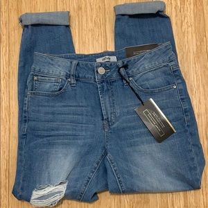 SKINNY BOYFRIEND DISTRESS JEANS NWT